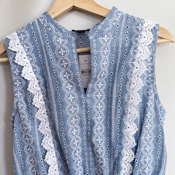 Ann Taylor Embroidered and Lace top, size small - Picture 8 of 8